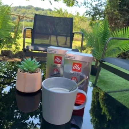 Jacuzzi, Hot Tub,&sauna Retreat Near Hévíz *