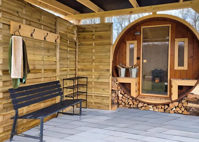 Apartman Jacuzzi, Hot Tub,&sauna Retreat Near Hévíz Rezi